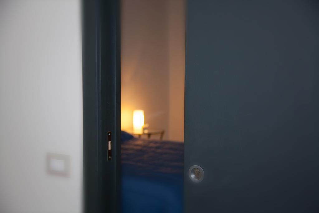 Domus Armenio Bed & Breakfast Napoli Oda fotoğraf